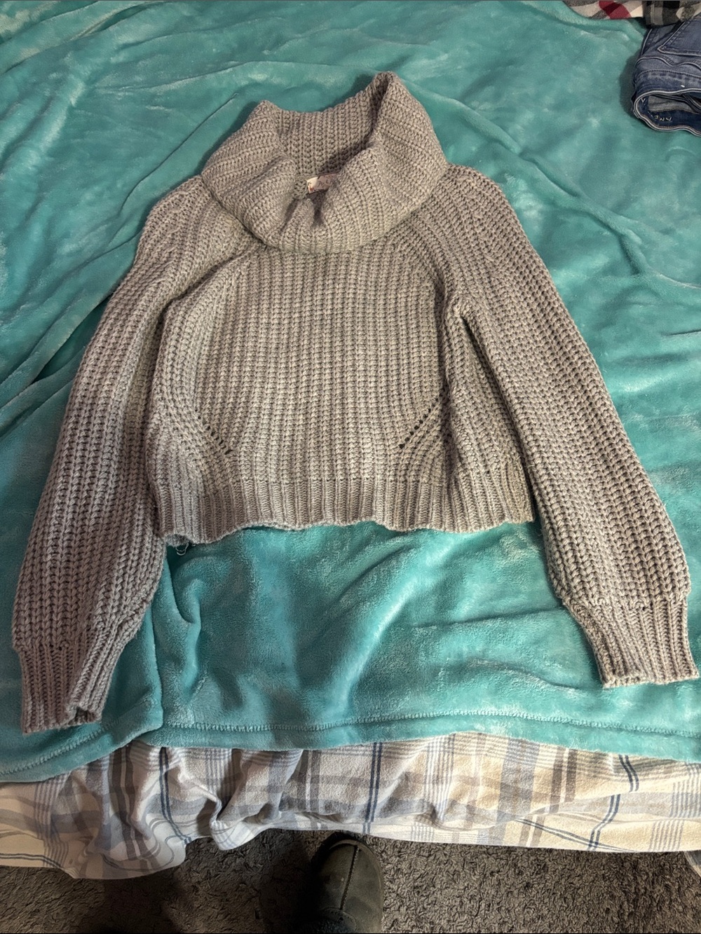 Pink Rose Chunky Cropped Turtleneck Sweater - Light Gray